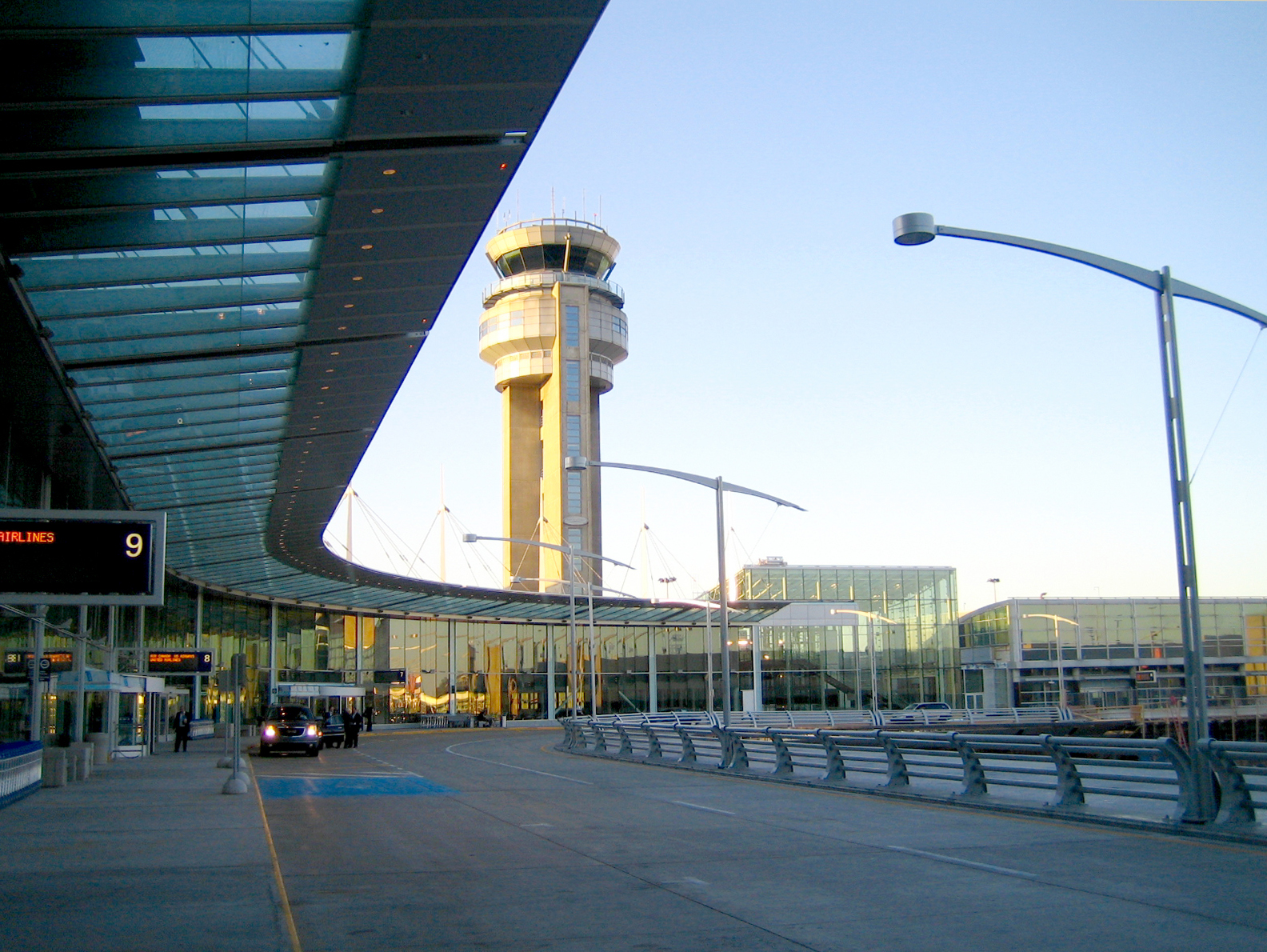 Airport Transfers in Montreal