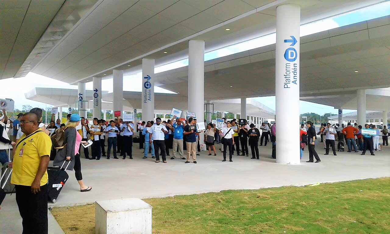Beware of the Scammers at Cancun Airport